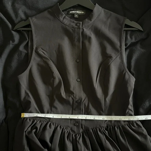 Lively Ghosts Solitary Shadow Sleeveless Dress - Picture 3 of 8